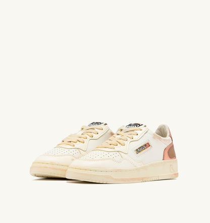 Woman MEDALIST LOW SUPER VINTAGE SNEAKERS IN WHITE SALMON AND VANILLA LEATHER