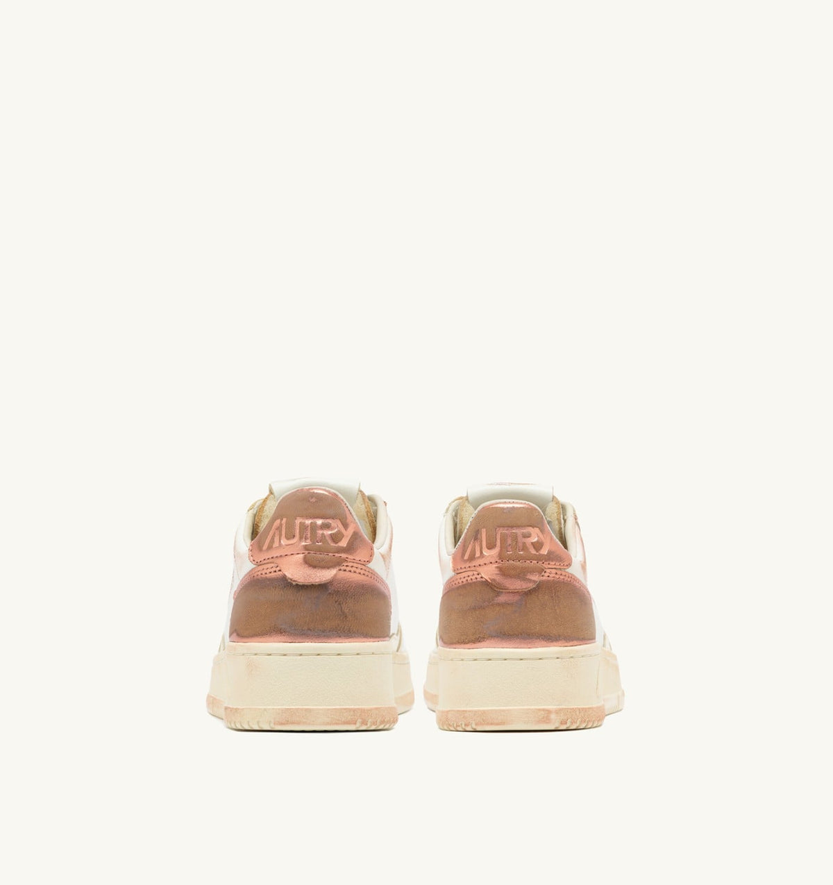 Woman MEDALIST LOW SUPER VINTAGE SNEAKERS IN WHITE SALMON AND VANILLA LEATHER