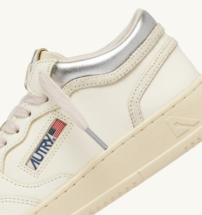 Woman MED-WAY SNEAKERS IN LEATHER COLOR MARSHMALLOW AND SILVER