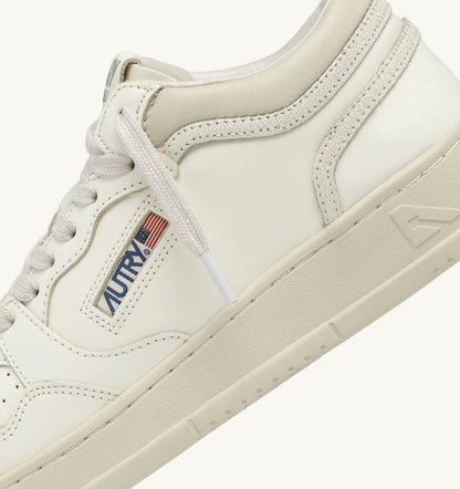 Woman MED-WAY SNEAKERS IN LEATHER COLOR MARSHMALLOW AND WHITE