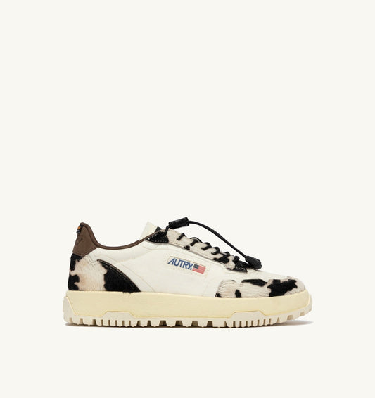 Woman WILDPACE LOW SNEAKERS IN MARSHMALLOW AND COW CORDURA AND LEATHER