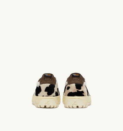 Woman WILDPACE LOW SNEAKERS IN MARSHMALLOW AND COW CORDURA AND LEATHER
