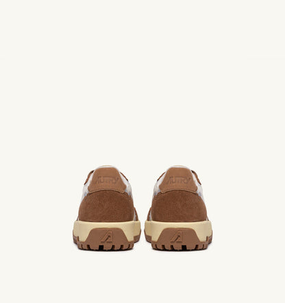 Woman WILDPACE LOW SNEAKERS IN MESH AND SUEDE COLOR MARSHMALLOW AND CIGAR