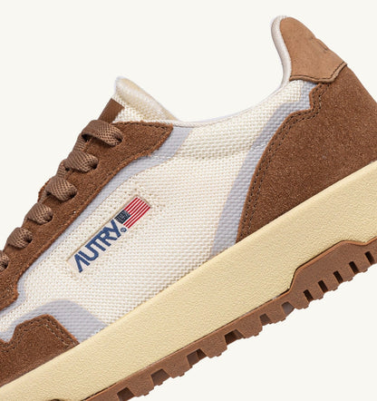 Woman WILDPACE LOW SNEAKERS IN MESH AND SUEDE COLOR MARSHMALLOW AND CIGAR