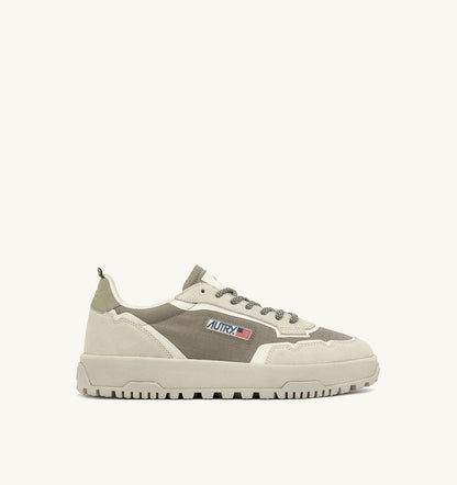 Woman WILDPACE LOW SNEAKERS IN ELMOND AND WHITE CORDURA AND SUEDE