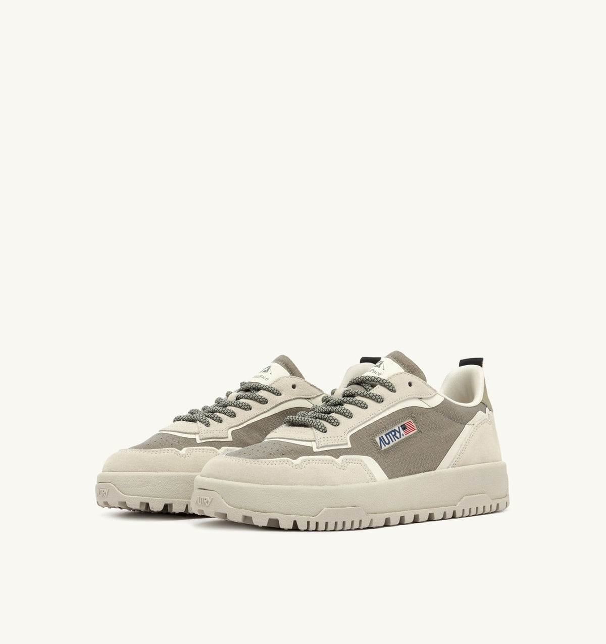 Woman WILDPACE LOW SNEAKERS IN ELMOND AND WHITE CORDURA AND SUEDE