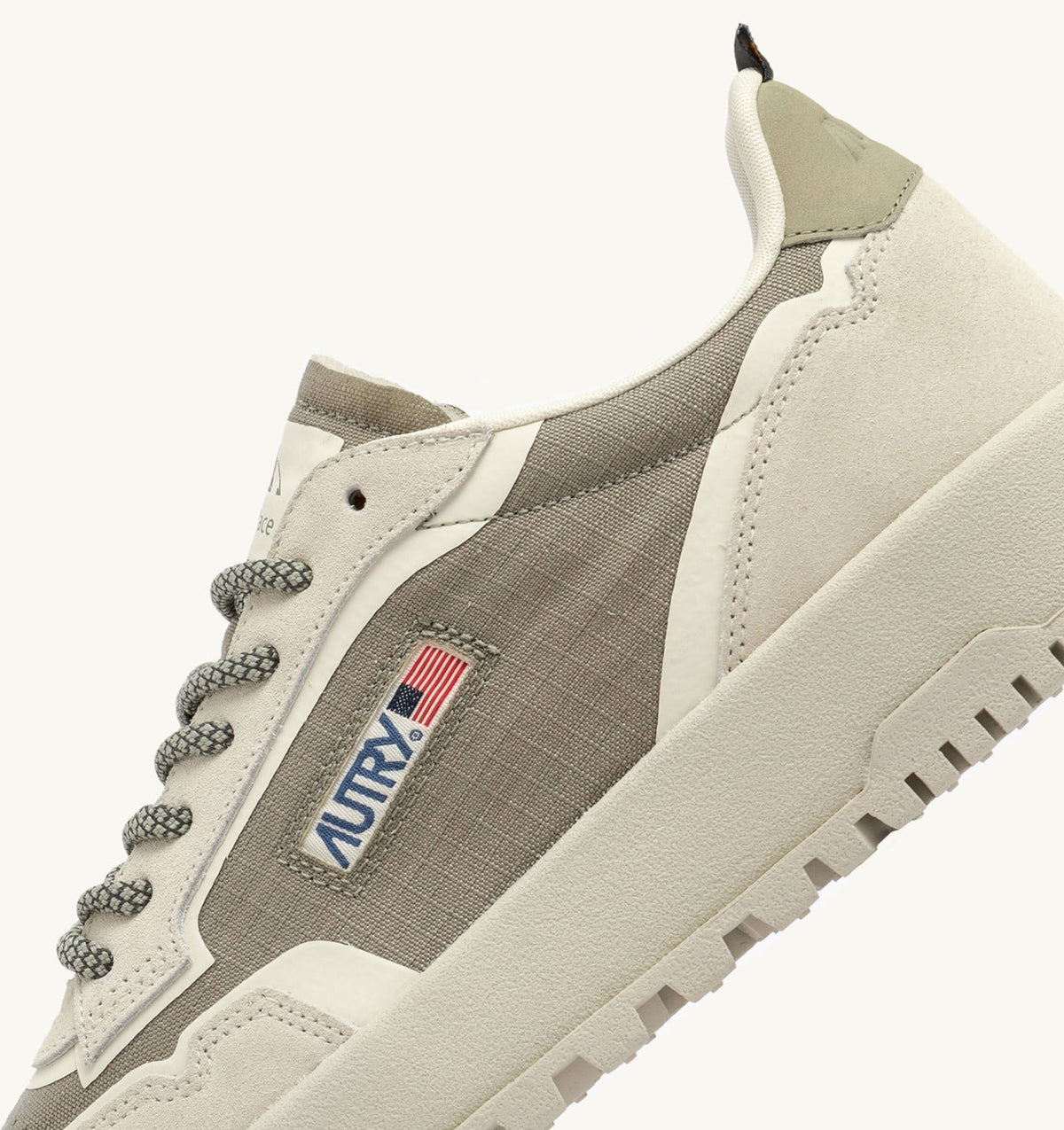Woman WILDPACE LOW SNEAKERS IN ELMOND AND WHITE CORDURA AND SUEDE